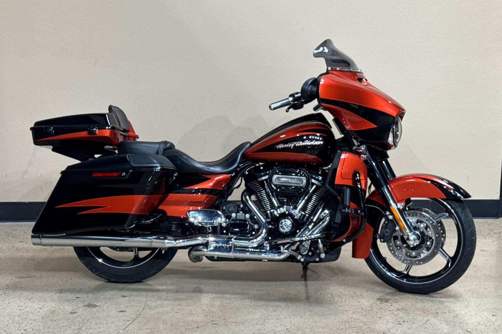Harley-Davidson® CVO™ Street Glide® 2017