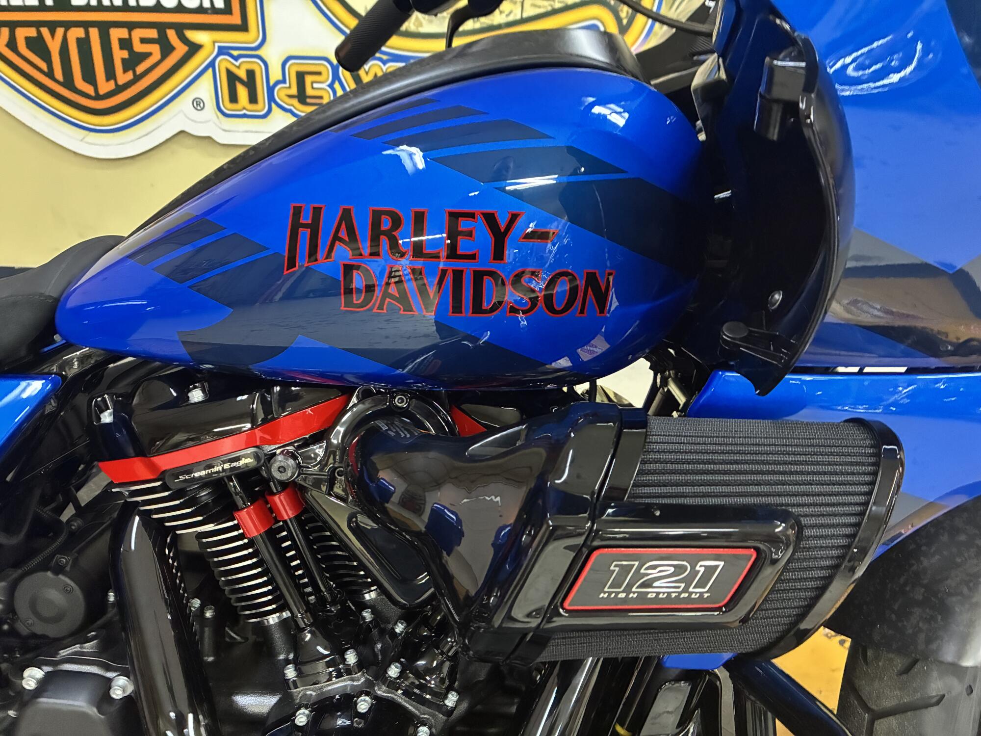 2026 Harley-Davidson® CVO Road Glide ST Electric Coast FLTRXSTSE, photo 7