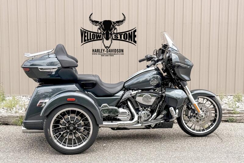 2026 Harley-Davidson® Street Glide 3 Limited Iron Horse Metallic