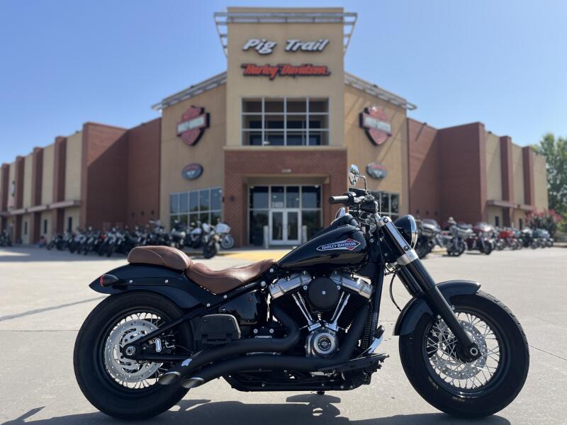 2020 Harley-Davidson® FLSL Softail Slim® Black Denim 071998
