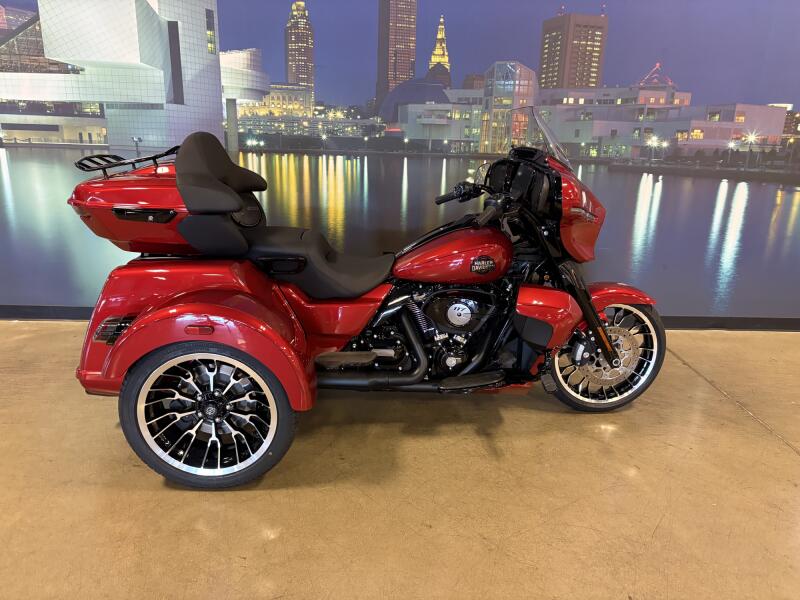 2026 Harley-Davidson® Street Glide 3 Limited FLHLT