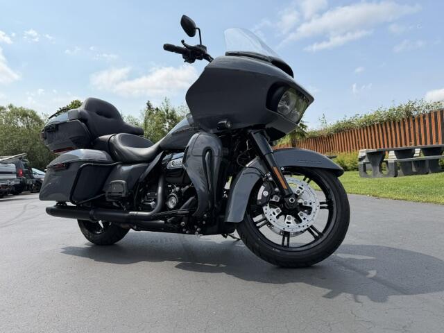 2022 Harley-Davidson® Road Glide® Limited Gunship Grey - Black Finish