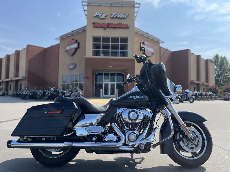 2009 Harley-Davidson® FLHX  Street Glide® BLACK 613150