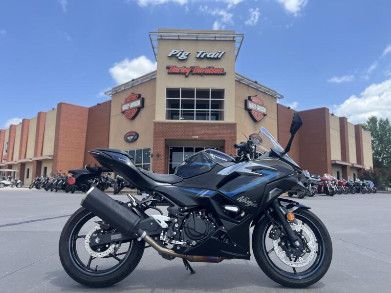 2025 Kawasaki Ninja® EX500 500 SE ABS Passion Metallic Matte Dark Gray A54738U