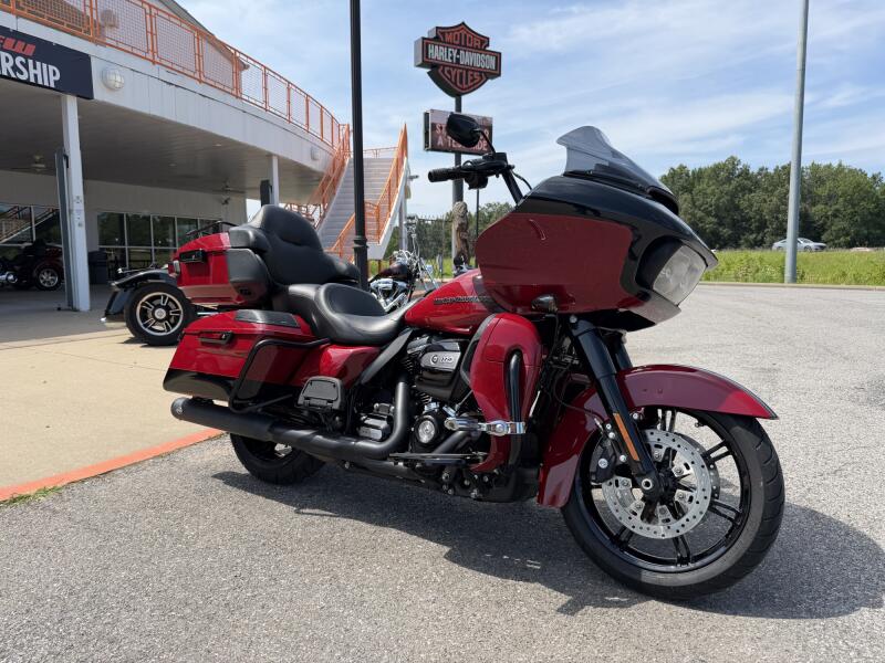 2020 Harley-Davidson® Road Glide® Limited Billiard Red/Vivid Black