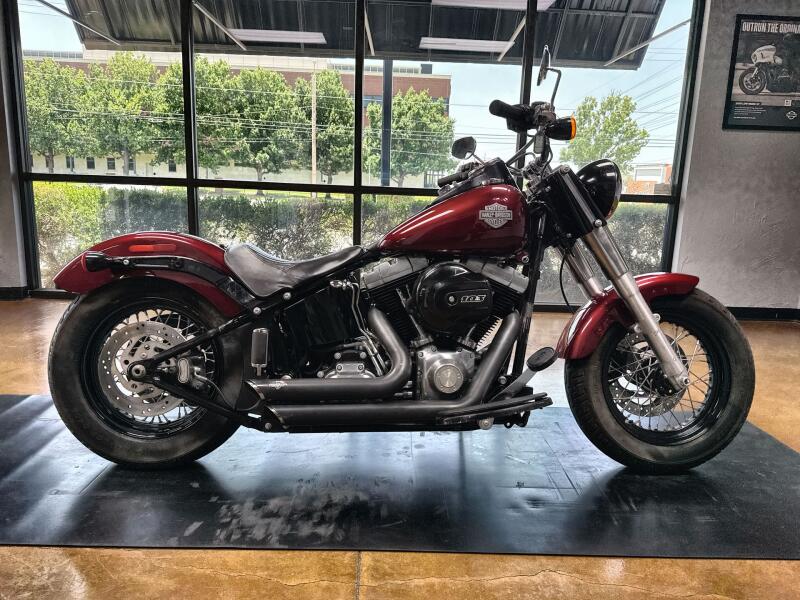 2016 Harley-Davidson® Softail Slim® Velocity Red Sunglo