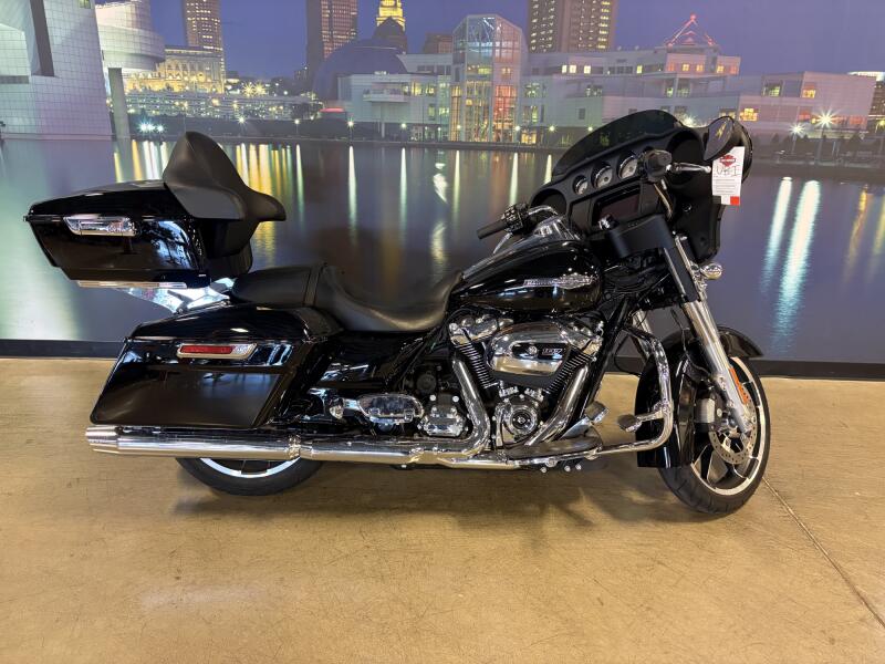 FLHX 2023 Street Glide®
