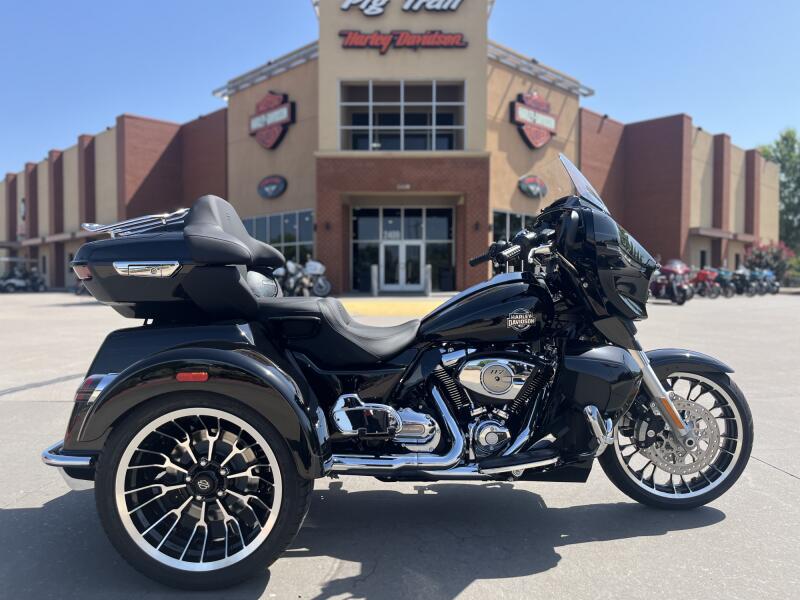 2026 Harley-Davidson® FLHLT Street Glide 3 Limited Olive Steel Metallic