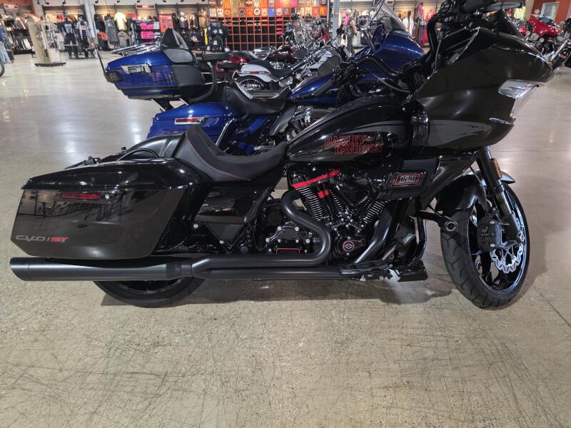 2024 Harley-Davidson® CVO™ Road Glide® ST FLTRXSTSE