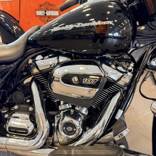 2017 Harley-Davidson Street Glide Special FLHXS thumb 3