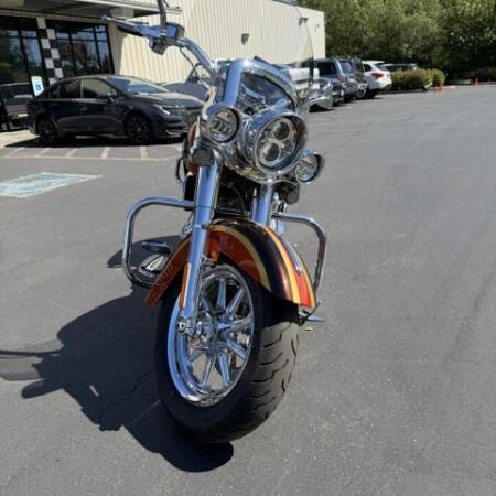 2014 Harley-Davidson® CVO™ Softail® Deluxe Maple Metallic and Atomic Orange with Airflow graphics thumb 3