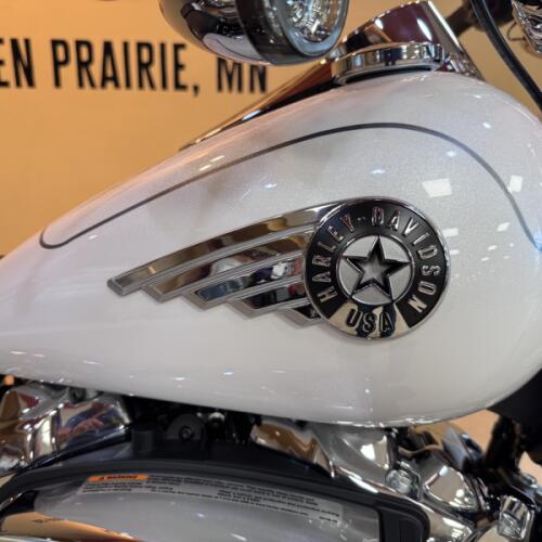 2026 Harley-Davidson® Fat Boy® White Onyx Pearl Chrome Trim thumb 3