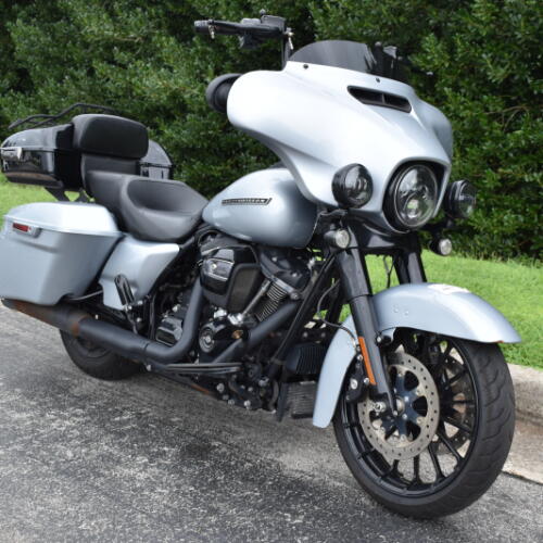 FLHXS 2019 Street Glide® Special thumb 3