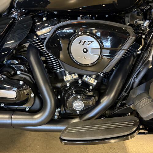 2026 Harley-Davidson® Street Glide 3 Limited FLHLT thumb 3