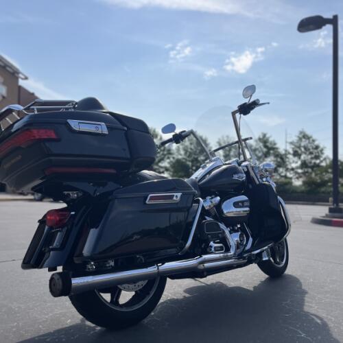 2020 Harley-Davidson® FLHR Road King® Vivid Black 648465 thumb 2