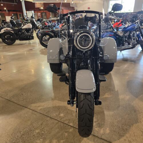 2024 Harley-Davidson® Freewheeler® FLRT thumb 1