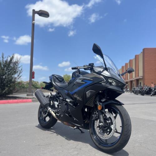2025 Kawasaki Ninja® EX500 500 SE ABS Passion Metallic Matte Dark Gray A54738U thumb 3