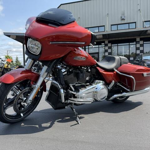 2024 Harley-Davidson® Street Glide® Whiskey Fire thumb 0