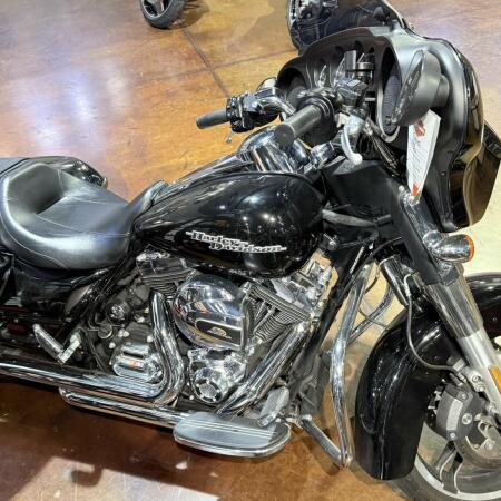 2015 Harley-Davidson® Street Glide® thumb 1
