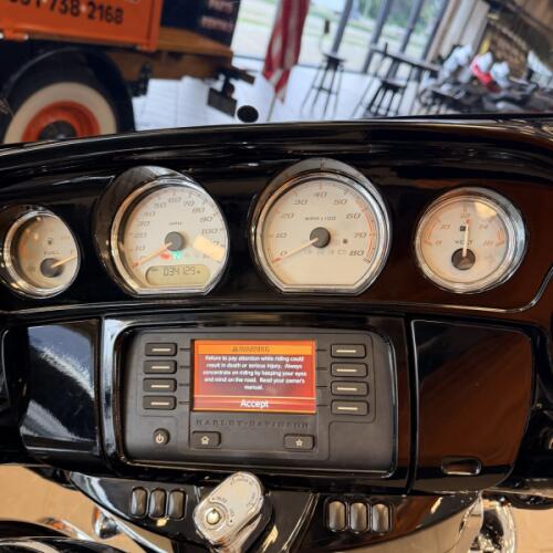 2014 Harley-Davidson Street Glide FLHX thumb 1