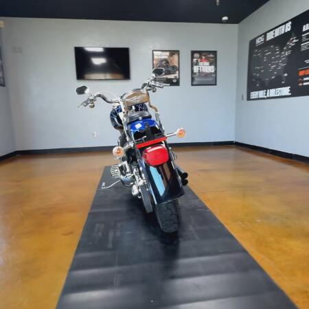 2005 Harley-Davidson® Fat Boy® SILVER W/PINSTRIPE thumb 2