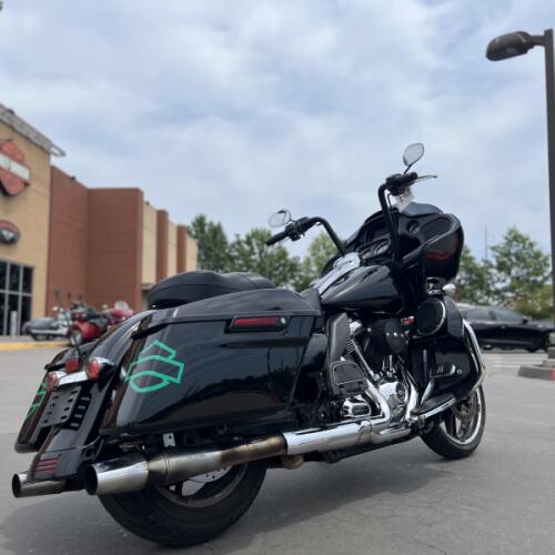 2019 Harley-Davidson® FLTRX Road Glide® Vivid Black 656104 thumb 2