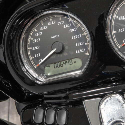 2023 HARLEY-DAVIDSON FLTRXS ROAD GLIDE SPECIAL in Vivid Black  thumb 3