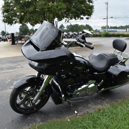 FLTRX 2024 Road Glide® thumb 1
