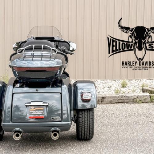 2026 Harley-Davidson® Street Glide 3 Limited Iron Horse Metallic thumb 2