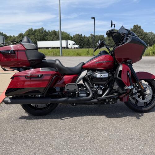 2020 Harley-Davidson® Road Glide® Limited Billiard Red/Vivid Black thumb 2