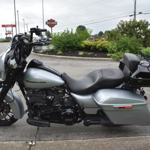 FLHXS 2019 Street Glide® Special thumb 0
