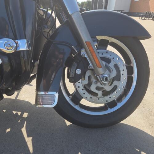 2009 Harley-Davidson® Street Glide® Black Pearl thumb 2
