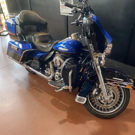 2010 Harley-Davidson® Electra Glide® Ultra Limited  thumb 3