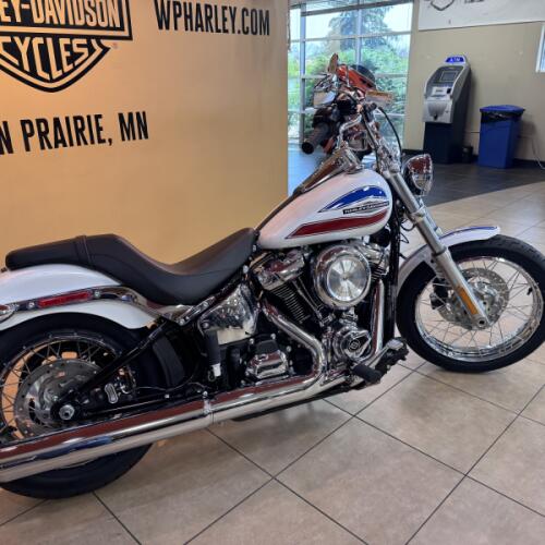 2026 Harley-Davidson® Super Glide® White Onyx Pearl thumb 1