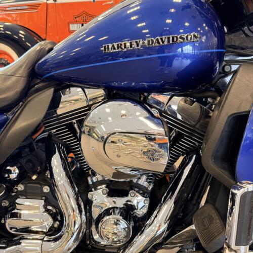 2015 Harley-Davidson Electra Glide Ultra Limited FLHTK thumb 3