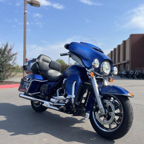 2015 Harley-Davidson® FLHTK Ultra Limited Superior Blue 696335 thumb 3