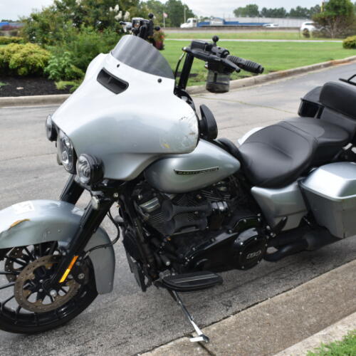 FLHXS 2019 Street Glide® Special thumb 1