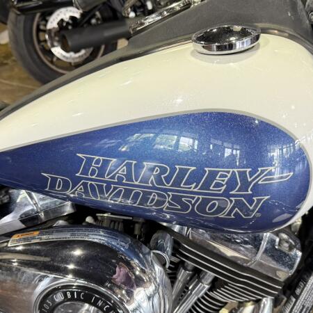 2015 Harley-Davidson® Low Rider® thumb 3