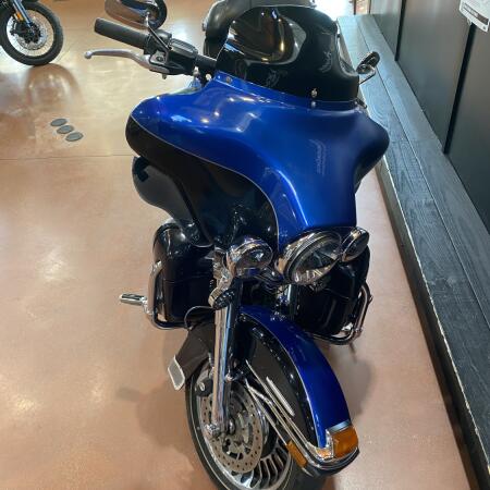 2010 Harley-Davidson® Electra Glide® Ultra Limited  thumb 1
