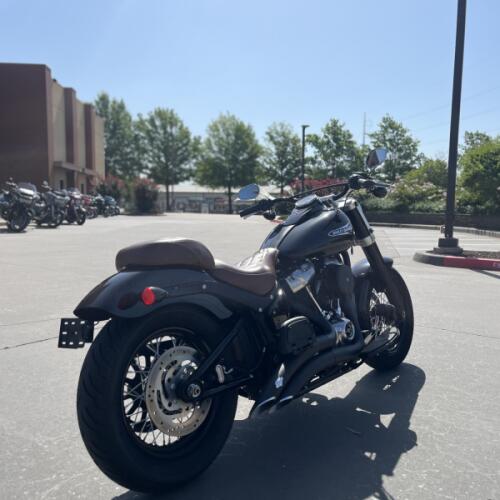 2020 Harley-Davidson® FLSL Softail Slim® Black Denim 071998 thumb 2