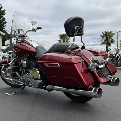 2016 Harley-Davidson® Road King® Velocity Red Sunglo thumb 0