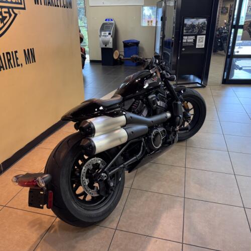 2026 Harley-Davidson® Sportster® S Vivid Black Black Trim thumb 0