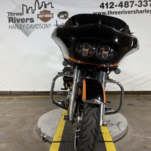 2011 Harley-Davidson® Road Glide® Custom Vivid Black Custom Orange Stripe thumb 1