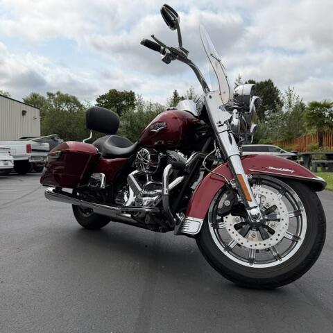2016 Harley-Davidson® Road King® Velocity Red Sunglo thumb 3