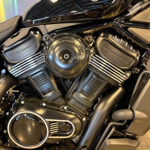 RH975 2026 Nightster® thumb 3