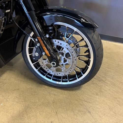 2026 Harley-Davidson® Street Glide 3 Limited FLHLT thumb 2