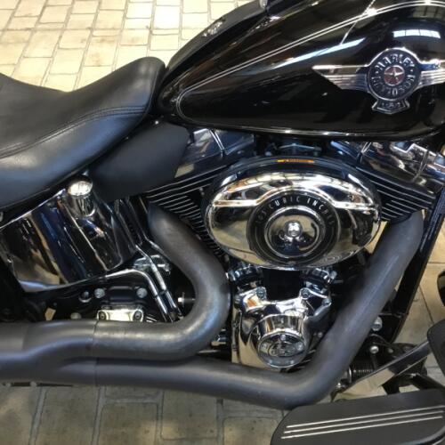 2013 Harley-Davidson® Fat Boy® Vivid Black thumb 3