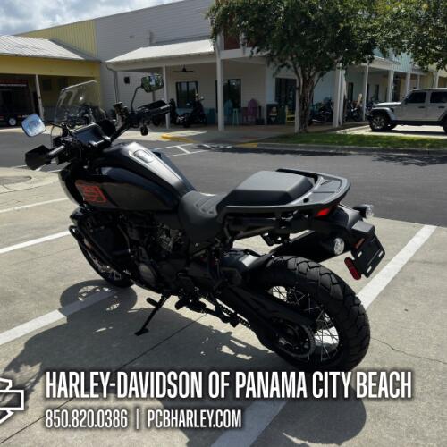 2026 Harley-Davidson® Road Glide® thumb 0