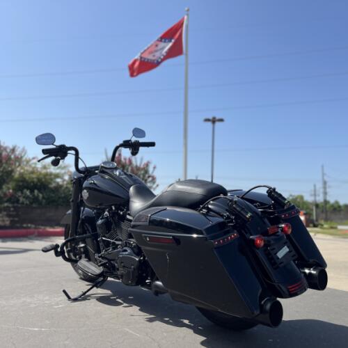 2022 Harley-Davidson® FLHRXS Road King® Special Vivid Black 660972 thumb 0