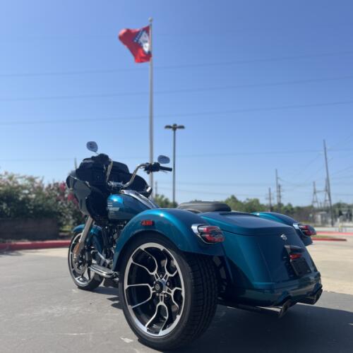 2026 Harley-Davidson® FLTRT Road Glide 3 Teal Thunder thumb 0